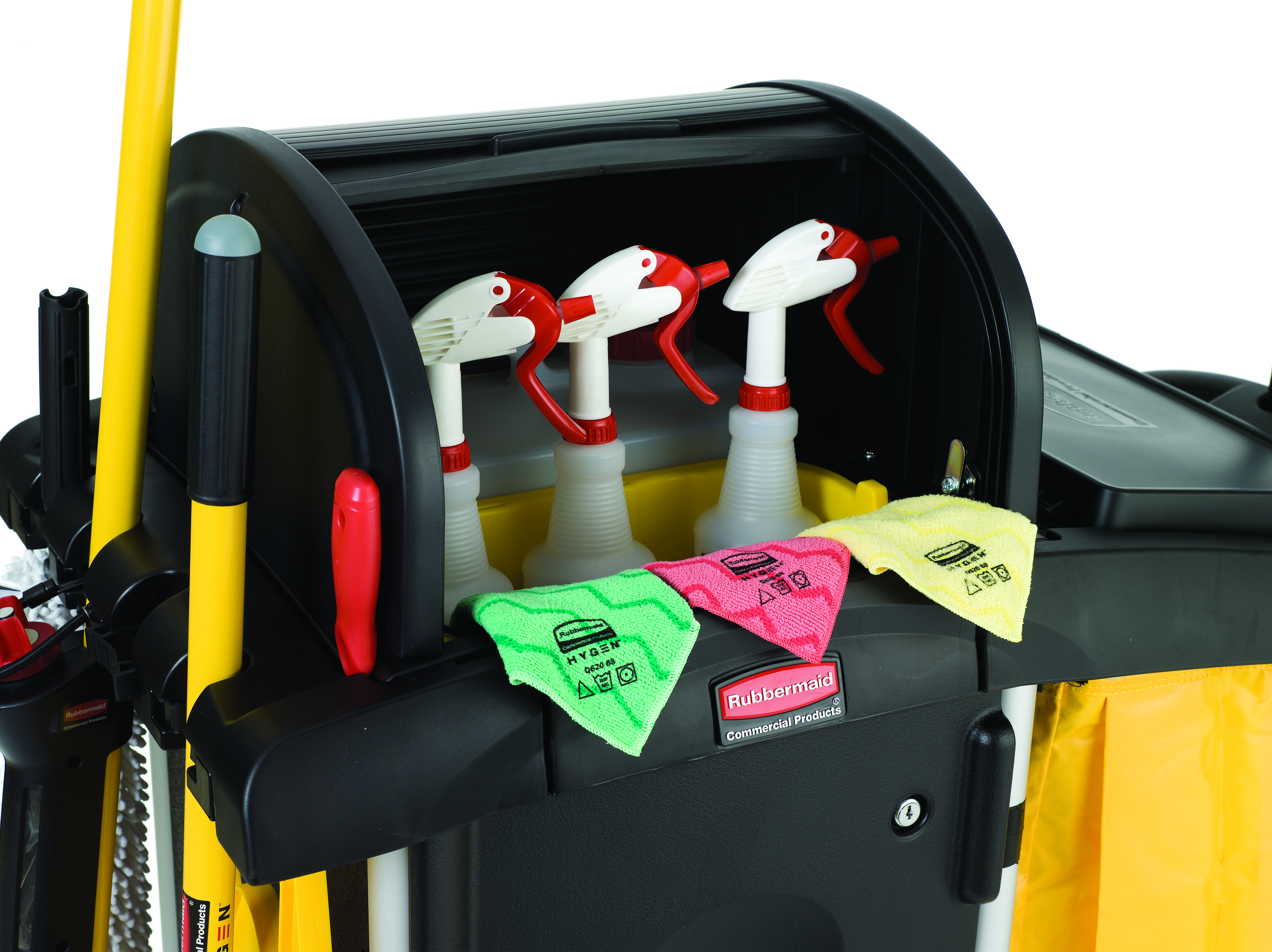 乐柏美商务用品清洁推车以安全、高效、静音的特性，为您提供优化且卓越的清洁体验。乐柏美商务用品精心打造的清洁推车系列，旨在助力您的员工高效完成设施维护，同时通过轻便灵活的操作设计，有效降低人员流动率。选用我们安静敏捷的清洁推车，为宾客营造洁净舒适的居住环境。
我们的客房服务推车具有广泛而全面的功能优势，包括：