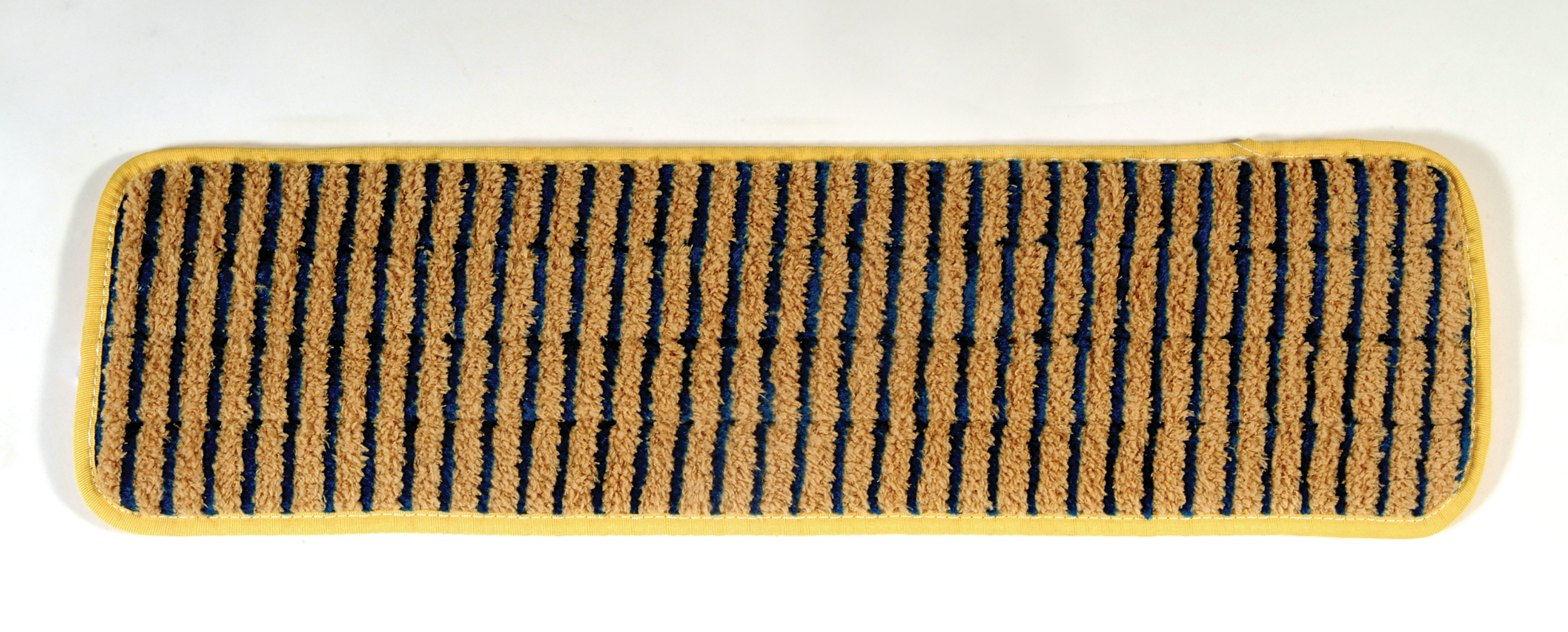 HYGEN™微纤强力去污型湿拖布，专为医疗机构设计，通过高效清洁产品降低医疗相关感染风险，营造更洁净安全的环境，同时提升工作效率。创新微纤技术结合专研之字型刮擦条设计，提升操作便捷性与清洁效能。
